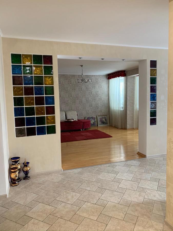 Bright Room Near International Exhibition Centre Kiev Exterior foto